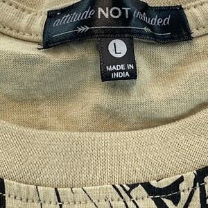 Attitude Not Included Women's L Anime Manga Good Vibes Print Graphic T‎ Shirt